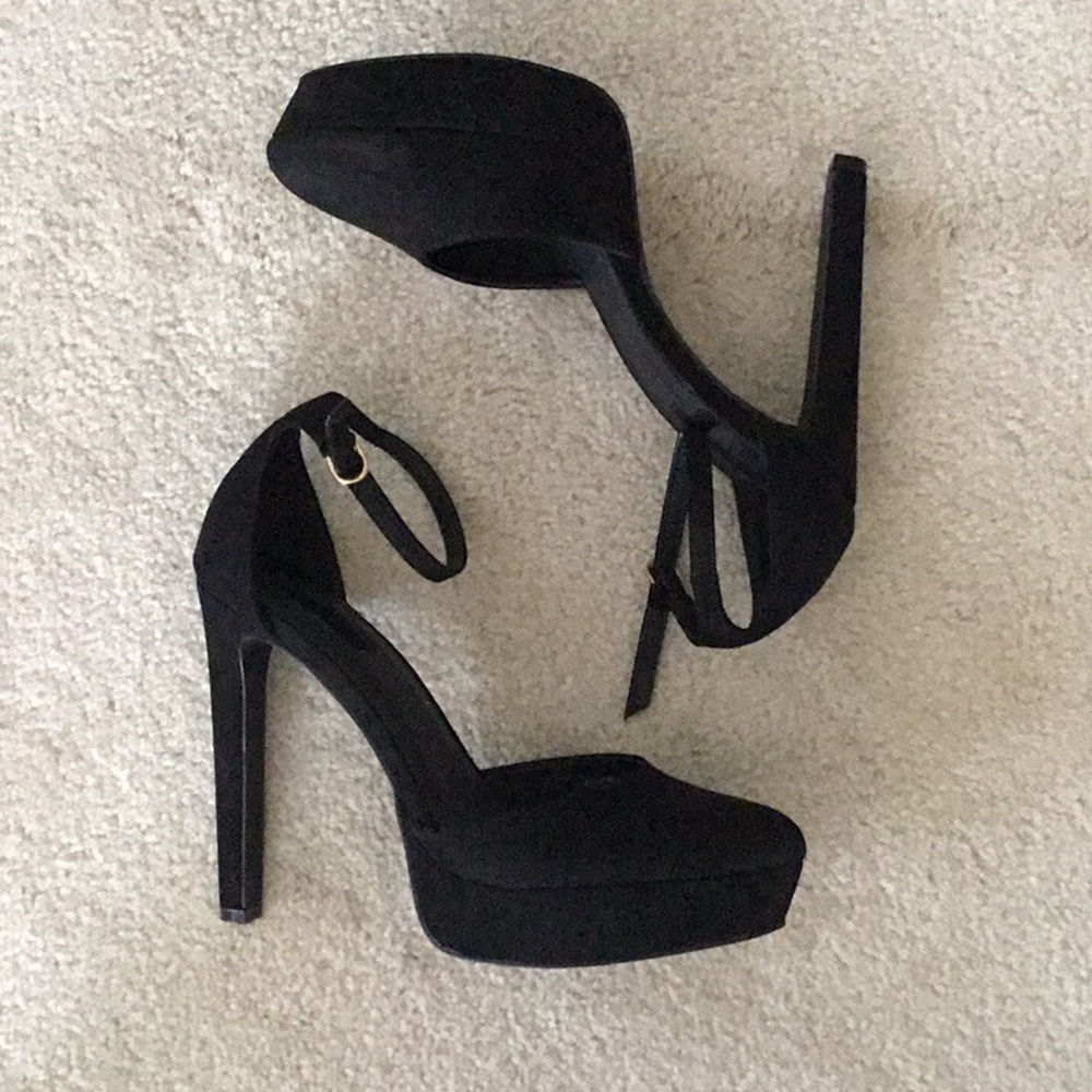 Forever 21 suede black shoes
